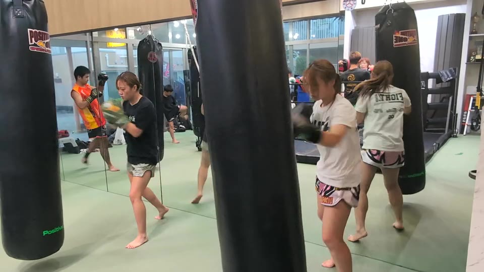 女性会員の練習風景